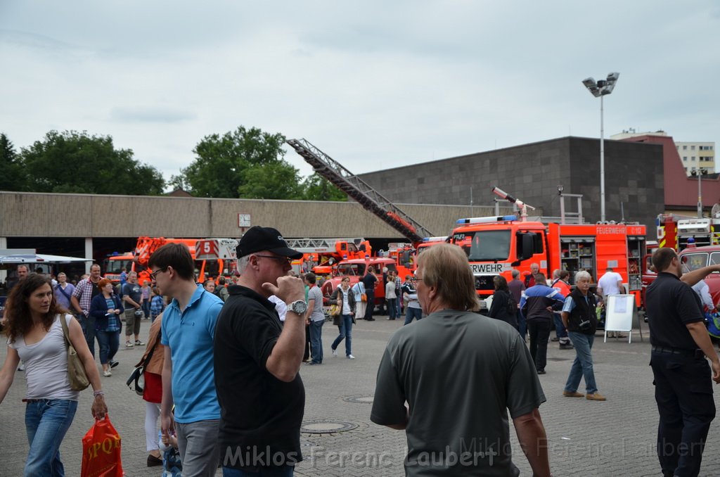 Tag der Offenen Tuer BF Koeln Weidenpesch Scheibenstr P148.JPG